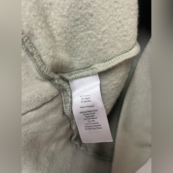 Eddie Bauer Crewneck - Picture 4 of 5